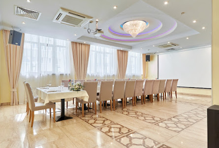 Зал «Янтарь» в Зал «Оникс»