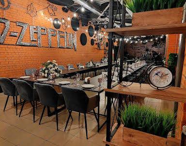  ресторан 9PARROTS