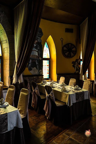 Замок в долине фотография №7