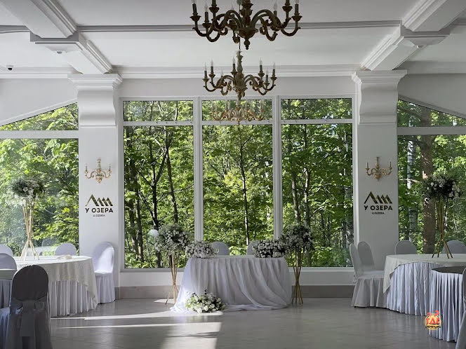 Нижний зал в «Мир у Озера» фотография №16