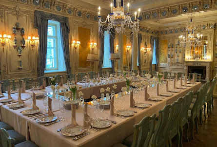 Зал «Фарфоровый» в Кабинет «Беседка»