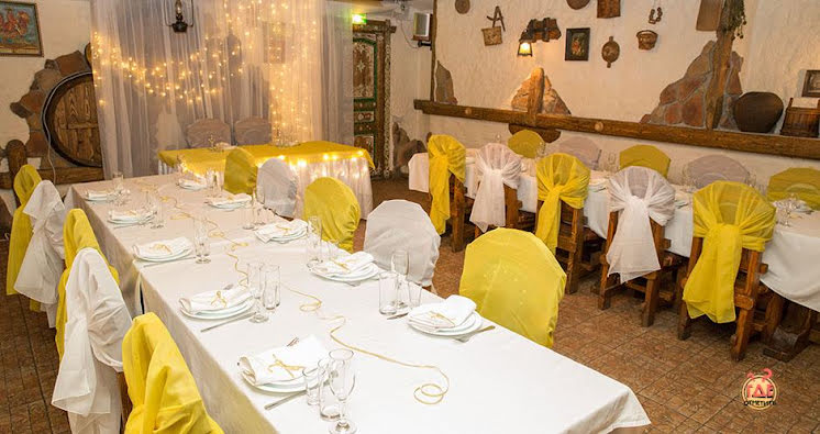 Зал ресторана  в «Три перца» фотография №9