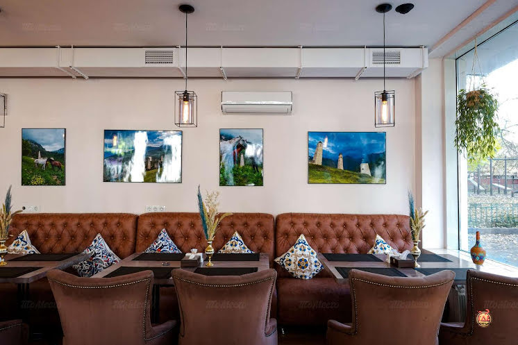 Зал с витражными окнами  в «Сунжа» фотография №14