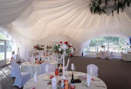 Большой шатер в Домик в деревне