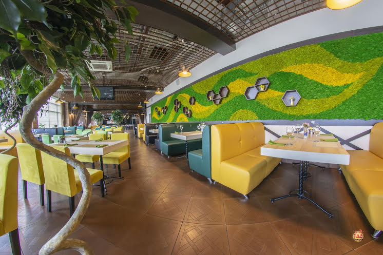 Основной зал в «Frau Gross» фотография №1