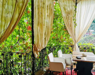 Выпускной в Иверия