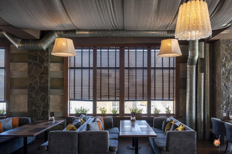 Основной зал  в «Мангал» фотография №2