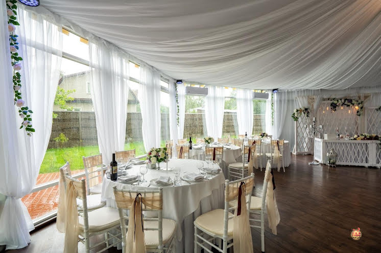 Шатер в «Замок в Пушкине» фотография №12