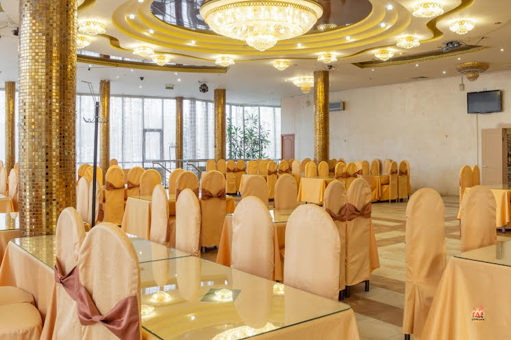 Зал «Золотой» в «У Озера ​на Героев Космоса» фотография №7