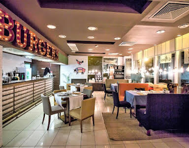  ресторан Burgers and Crabs