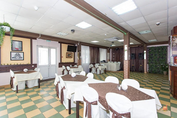 Основной зал в «Элена» фотография №17