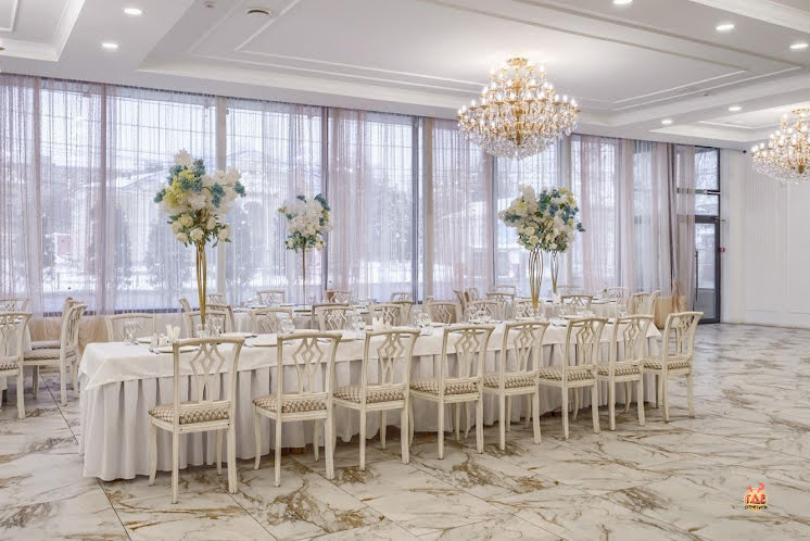 Белый зал в «White Hall» фотография №1