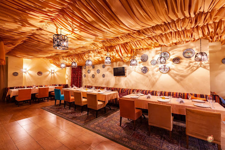 Малый зал в «Чайхана Сезам на Рябиновой» фотография №3