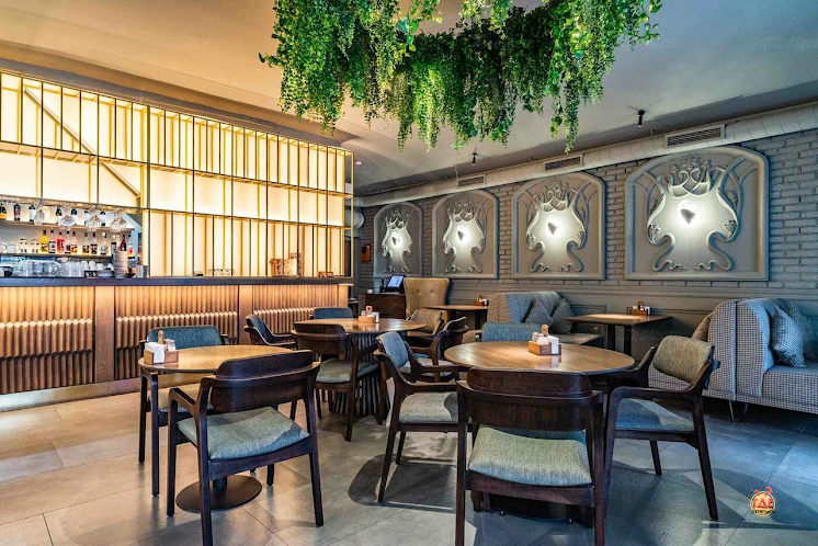 Зал на 1 этаже  в «ЭZО на Камергерском переулке» фотография №1