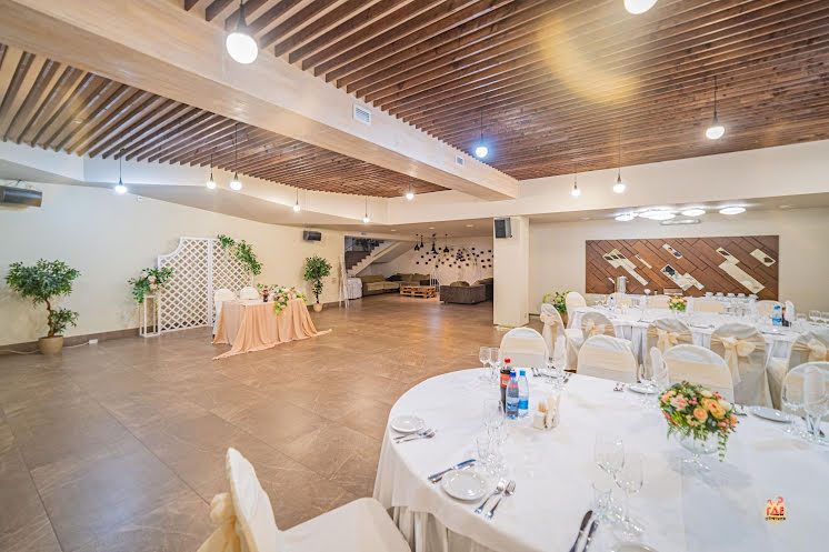 Ореховый зал в «Attimo» фотография №12