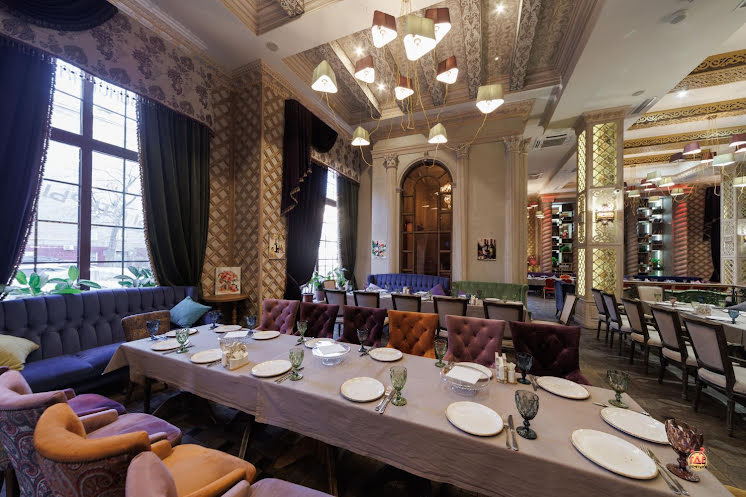 Основной зал в «Вах Генацвале» фотография №18