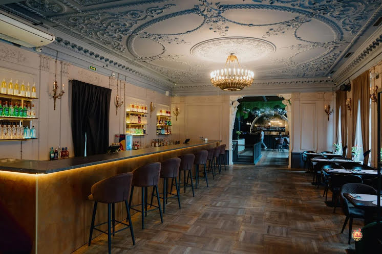 Основной зал в «Commode» фотография №1