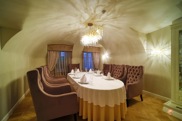 Зал «Шампань» в «Гусятникоff» фотография №4