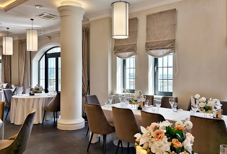 Основной зал  в Цоколь 