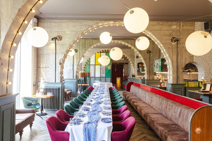 Основной зал  в «MiraGrill» фотография №10