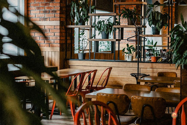 Основной зал  в «Мистер Кух» фотография №5