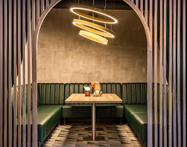  ресторан КОЛБАСОФФ на Симферопольском бульваре