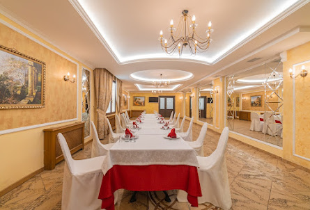 Зал «Зеркальный» в Зал "Каминный"