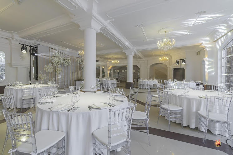  Царский зал в «Мир у Озера» фотография №14