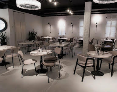  ресторан Avgust 13 vostok