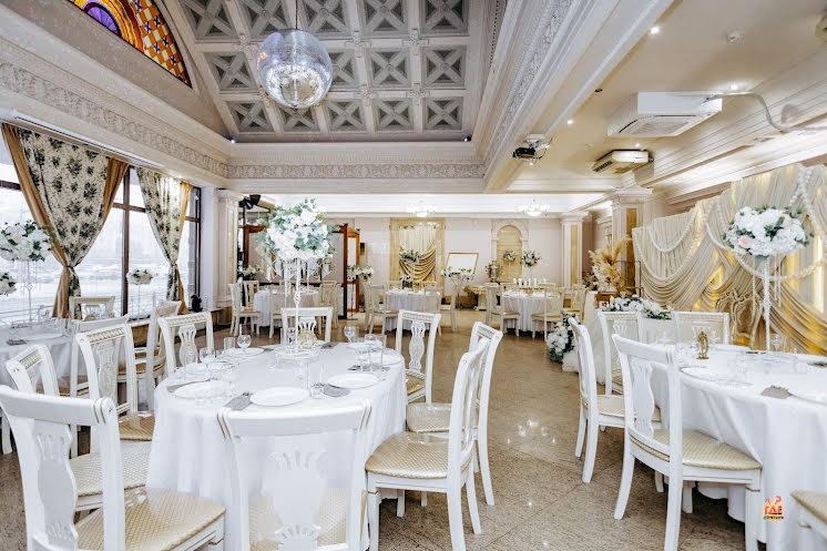 Основной зал  в «На Пушкина» фотография №17