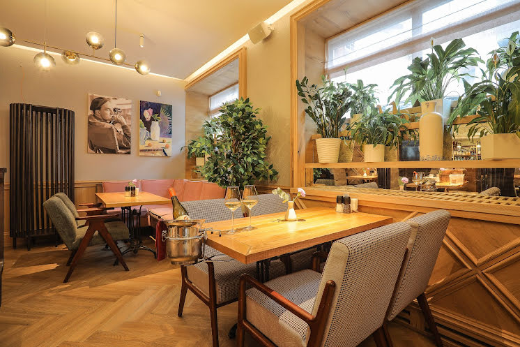 Основной зал в «Beefstroganoff Grill» фотография №15