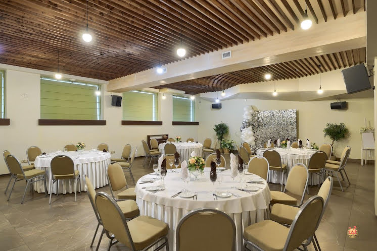 Ореховый зал в «Attimo» фотография №3