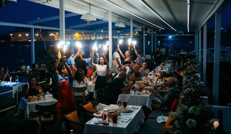 Event-палуба на 3 этаже корабля в «Ресторан-корабль "Магадан"» фотография №5