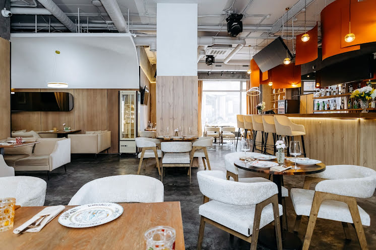 Основной зал в «Lianel» фотография №3