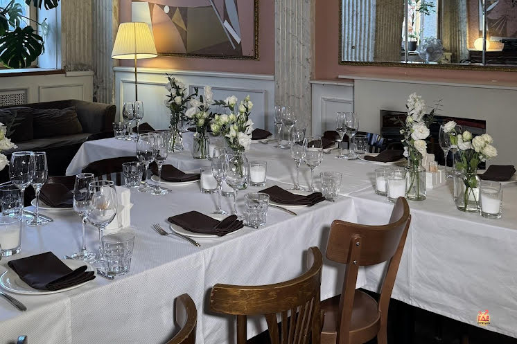 Розовый зал  в «Хитрые люди» фотография №3