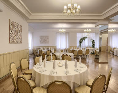  ресторан Свадьба LOVE на Салавата Юлаева