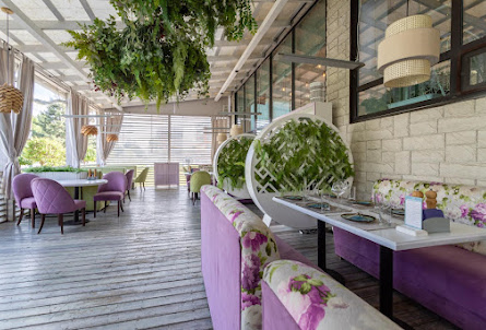 Летняя веранда в VIP-зал