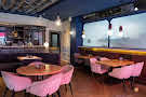 Кухонный зал  в «Бык и Море»
