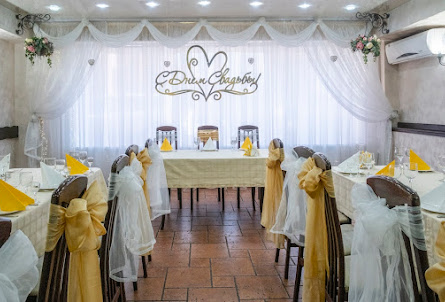 Основной зал в Детская зона