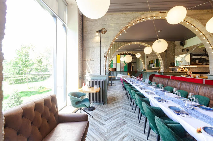 Основной зал  в «MiraGrill» фотография №2