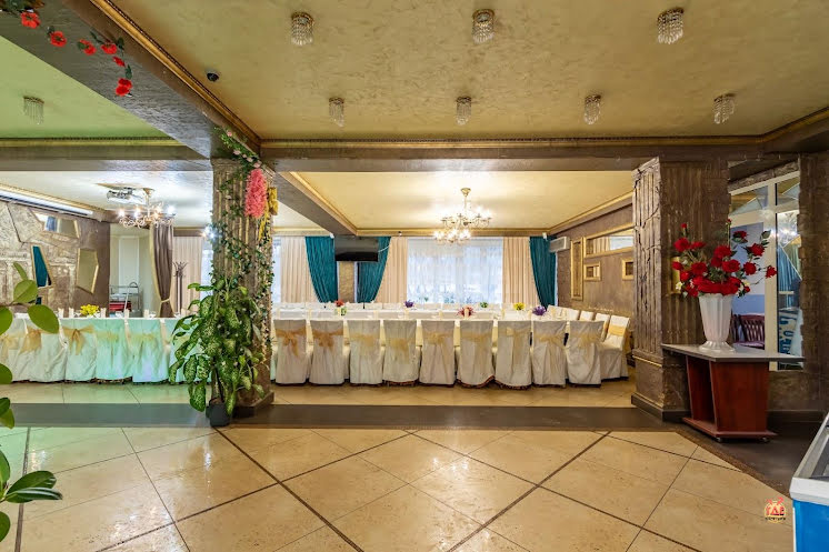 Основной зал в «Зеркала» фотография №11