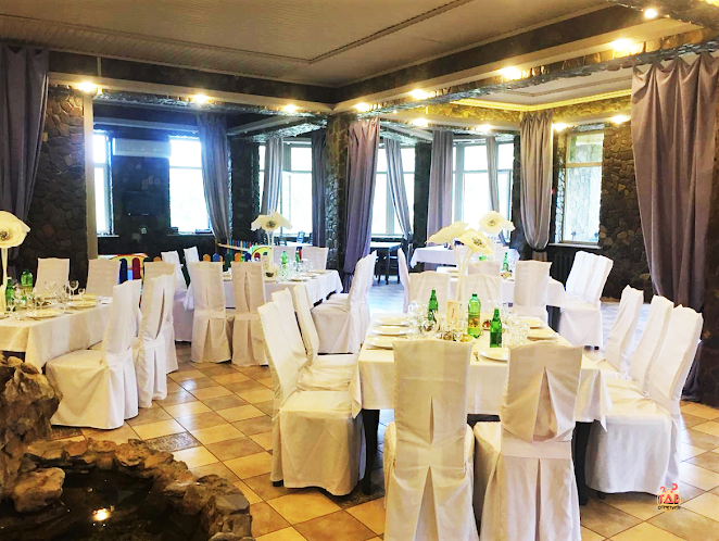 Основной зал в «Очаровательная полянка» фотография №5