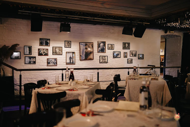 Основной зал в «Высоцкий» фотография №1