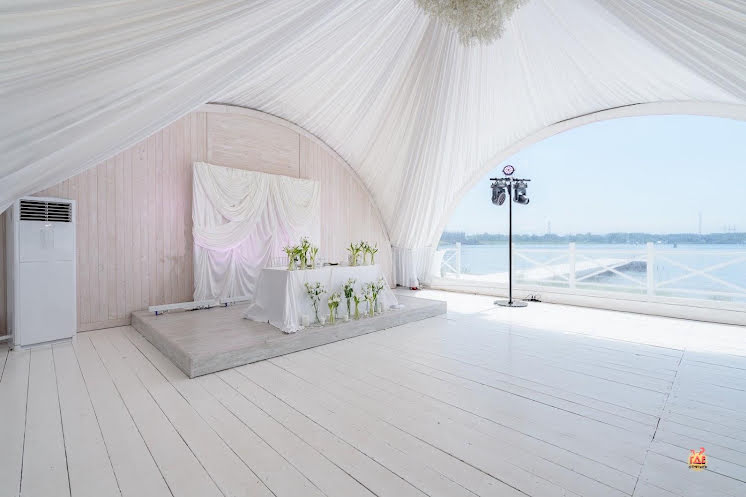 Шатёр White Podium в «Pirogovo-event» фотография №4