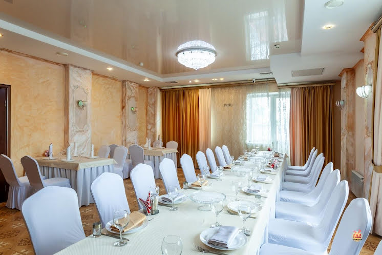 Большой зал  в «Золотой дворик» фотография №5