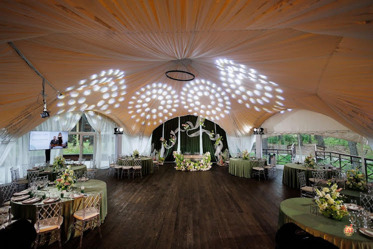 Шатер в «Времена года в Зеленом городе» фотография №7