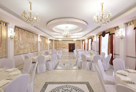 Зал «Версаче» в Зал «Кремлевский»