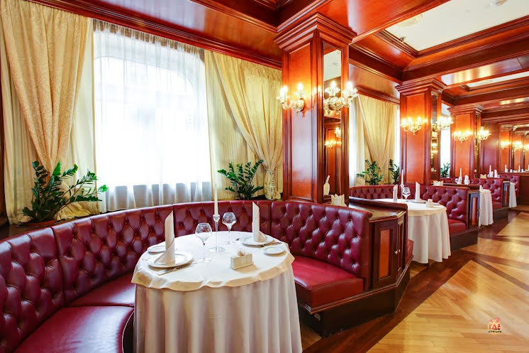 Банкетный зал ресторана «Айхал» в «На Казачьем» фотография №6