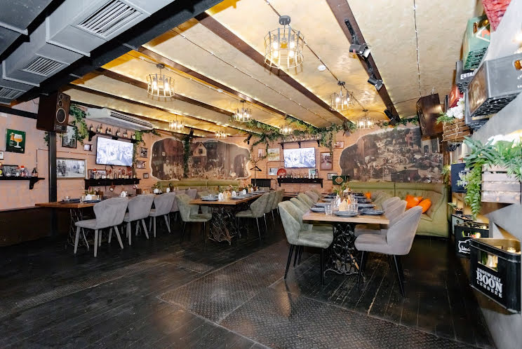 Зал "Брюгге" в «Leuven Belgian Brasserie» фотография №2