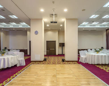  ресторан CORT INN Nizhny Novgorod City Center